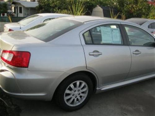 Mitsubishi Galant 2010 photo 4