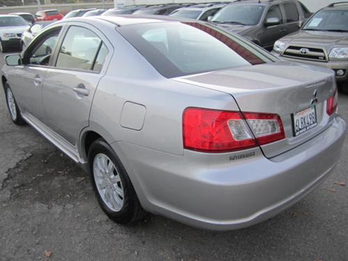 Mitsubishi Galant 2010 photo 2