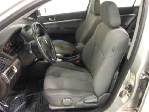 Mitsubishi Galant 2010 photo 4