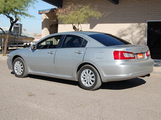 Mitsubishi Galant 2010 photo 1