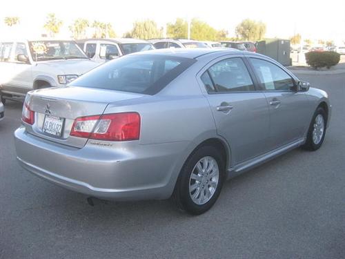 Mitsubishi Galant 2010 photo 1