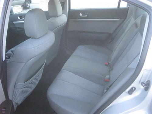 Mitsubishi Galant 2010 photo 4