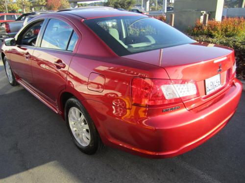 Mitsubishi Galant 2010 photo 2
