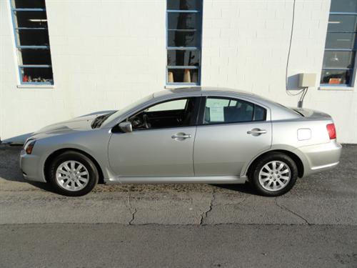 Mitsubishi Galant 2010 photo 2
