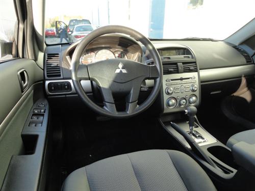 Mitsubishi Galant 2010 photo 4