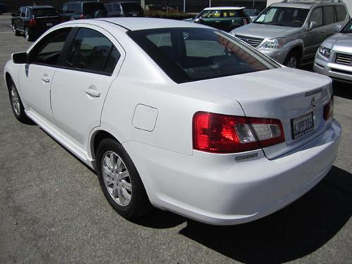 Mitsubishi Galant 2010 photo 3