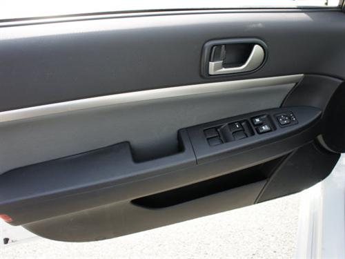 Mitsubishi Galant 2010 photo 2