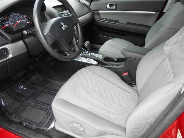 Mitsubishi Galant 2010 photo 15