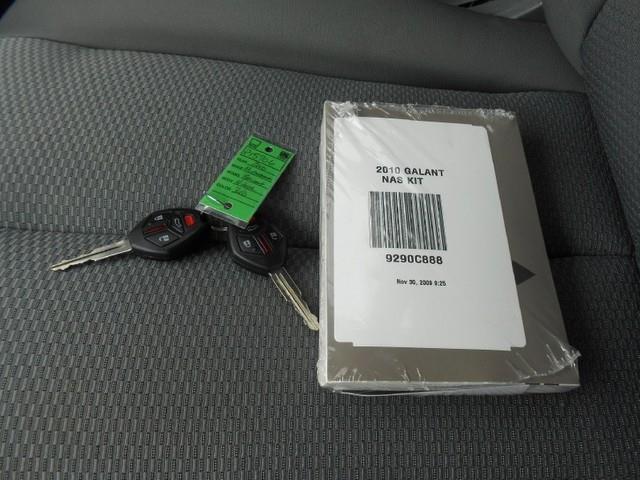 Mitsubishi Galant 2010 photo 3