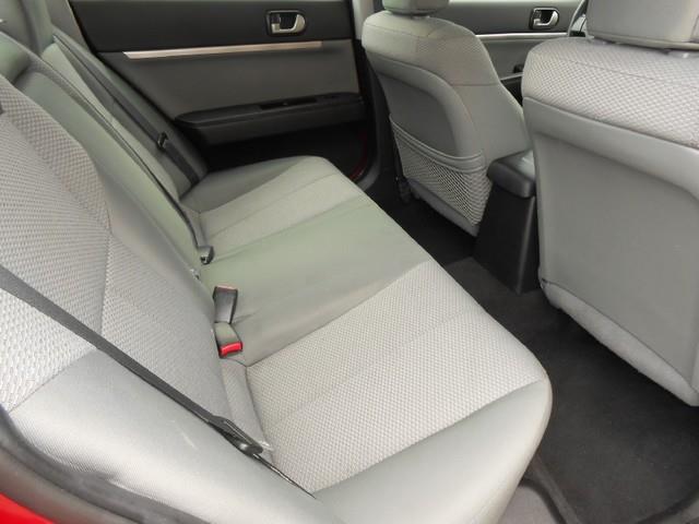 Mitsubishi Galant 2010 photo 4