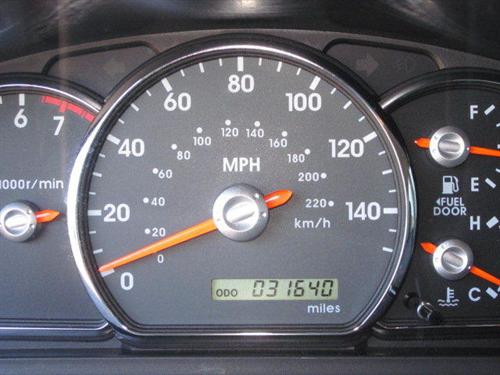 Mitsubishi Galant 2010 photo 2