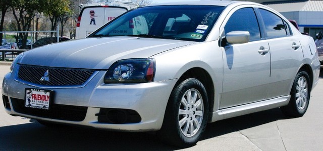 Mitsubishi Galant 2010 photo 1