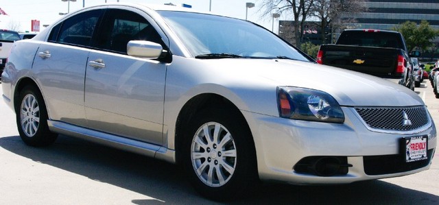 Mitsubishi Galant 2010 photo 5