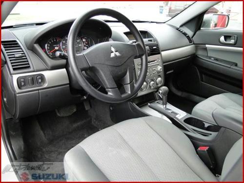 Mitsubishi Galant 2010 photo 1