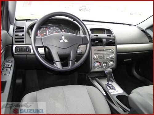Mitsubishi Galant 2010 photo 2