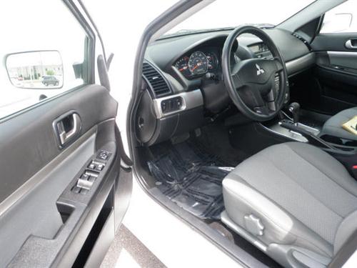 Mitsubishi Galant 2010 photo 4