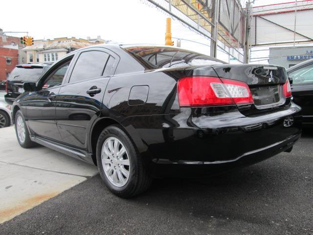 Mitsubishi Galant 2010 photo 13