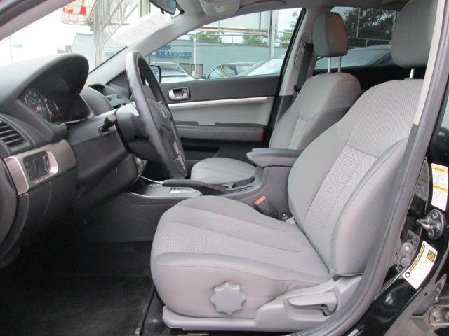 Mitsubishi Galant 2010 photo 5