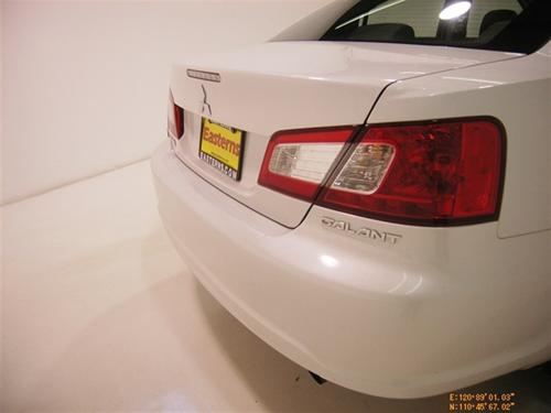 Mitsubishi Galant 2010 photo 1