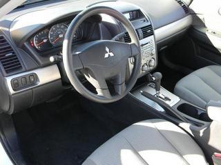 Mitsubishi Galant 2010 photo 1