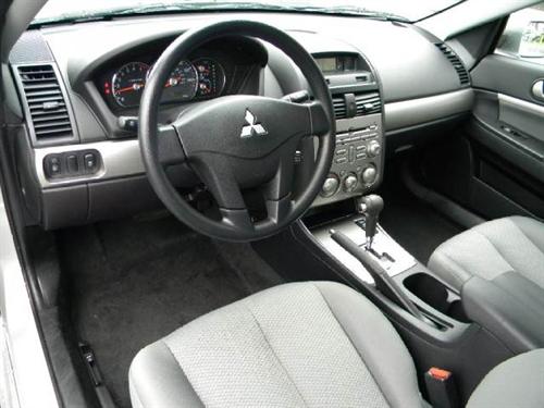 Mitsubishi Galant 2010 photo 3
