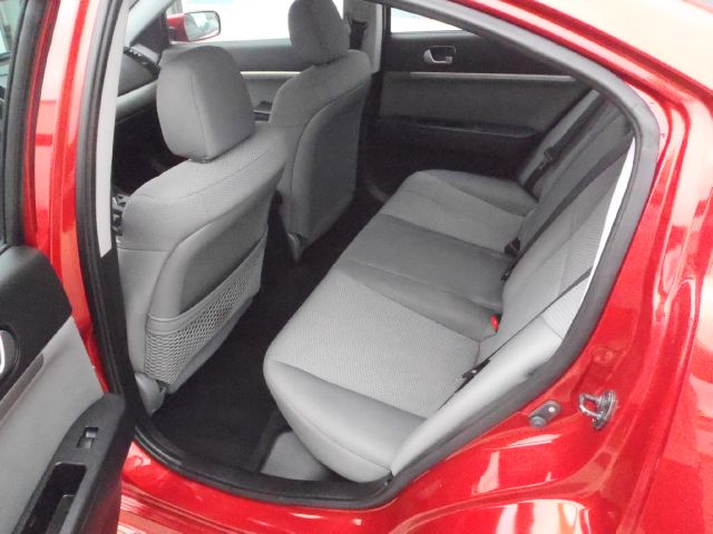 Mitsubishi Galant 2010 photo 14