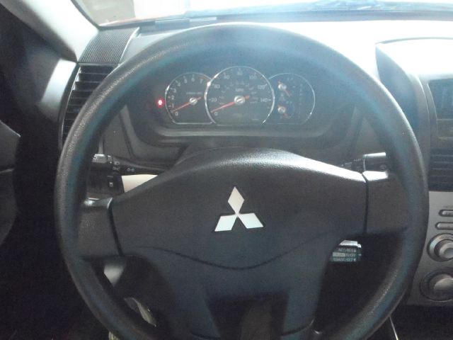 Mitsubishi Galant 2010 photo 3