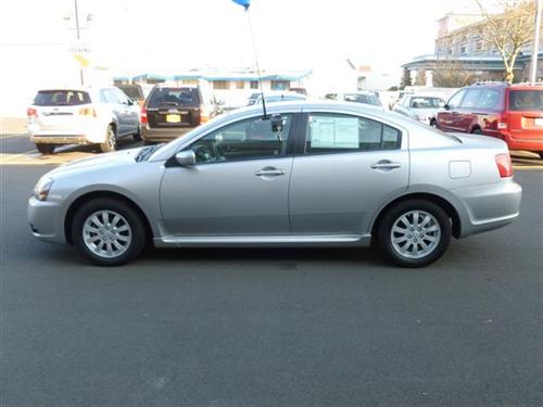 Mitsubishi Galant 2010 photo 2