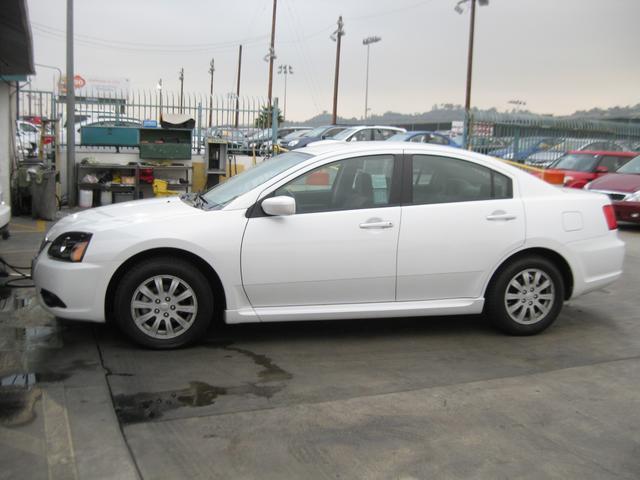 Mitsubishi Galant 2010 photo 4