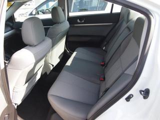 Mitsubishi Galant 2010 photo 5