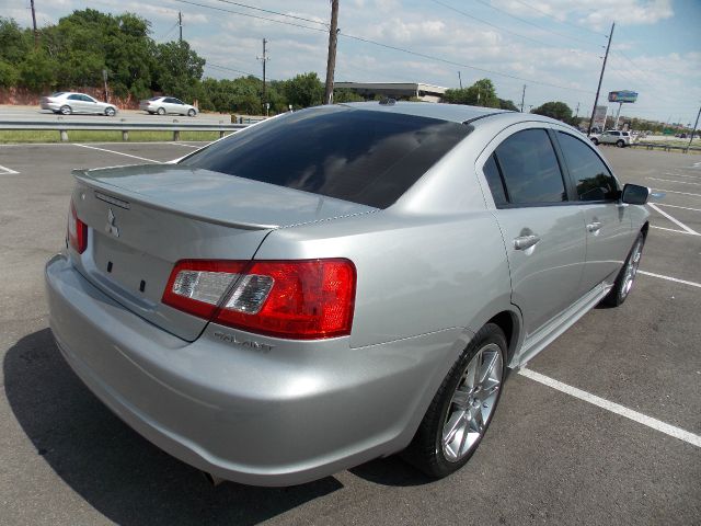 Mitsubishi Galant 2010 photo 2