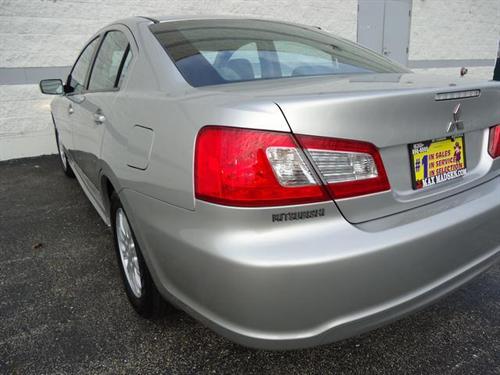 Mitsubishi Galant 2010 photo 4