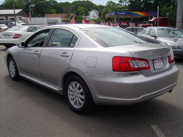 Mitsubishi Galant 2010 photo 2