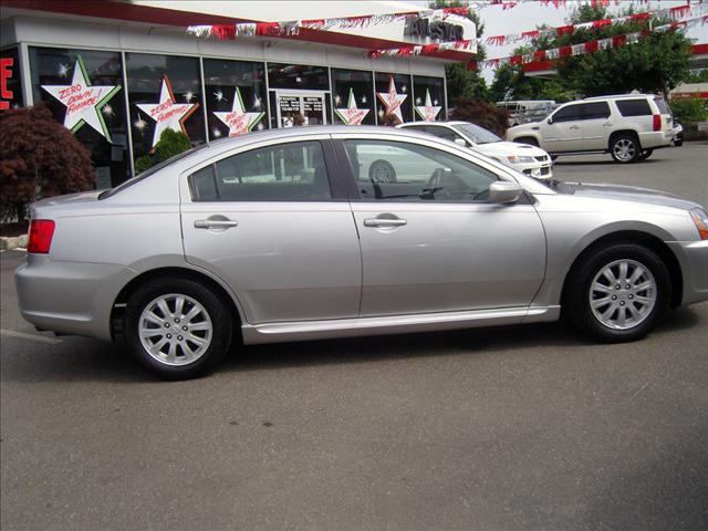 Mitsubishi Galant 2010 photo 5