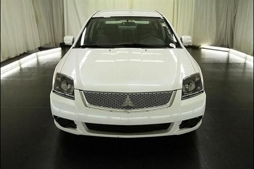 Mitsubishi Galant 2010 photo 2