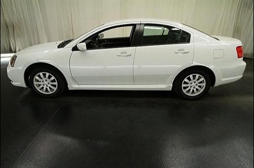 Mitsubishi Galant 2010 photo 4