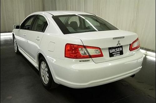 Mitsubishi Galant 2010 photo 5