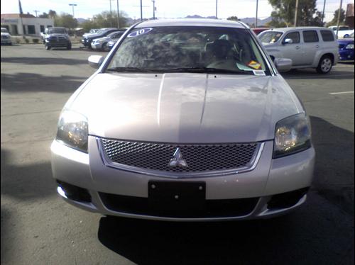 Mitsubishi Galant 2010 photo 2