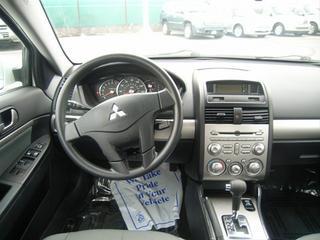 Mitsubishi Galant 2010 photo 1