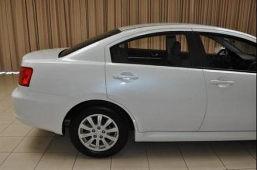 Mitsubishi Galant 2010 photo 4