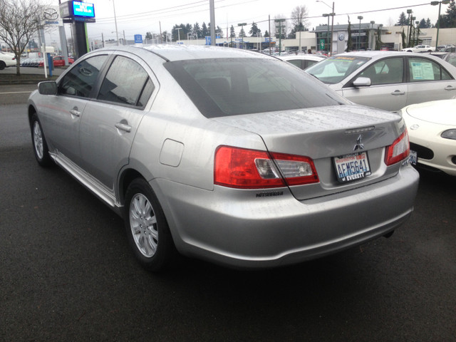 Mitsubishi Galant 2010 photo 4