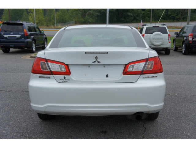 Mitsubishi Galant 2010 photo 5