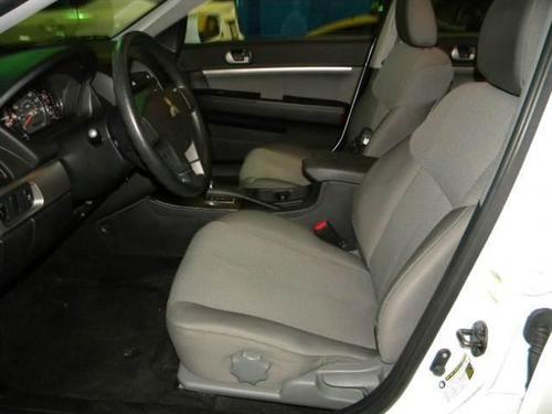 Mitsubishi Galant 2010 photo 1