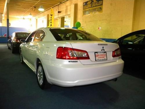 Mitsubishi Galant 2010 photo 4
