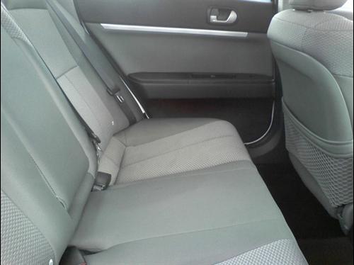 Mitsubishi Galant 2010 photo 1