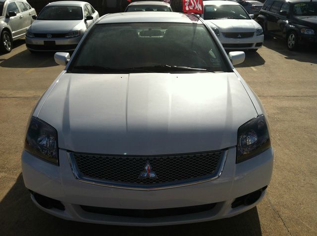 Mitsubishi Galant 2011 photo 4