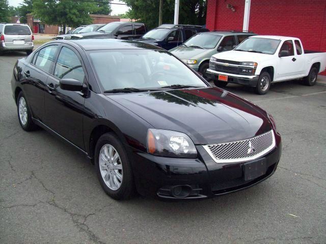 Mitsubishi Galant 2011 photo 2