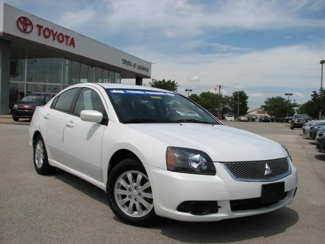 Mitsubishi Galant 2011 photo 3