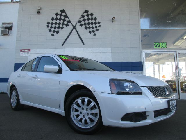 Mitsubishi Galant 2011 photo 4