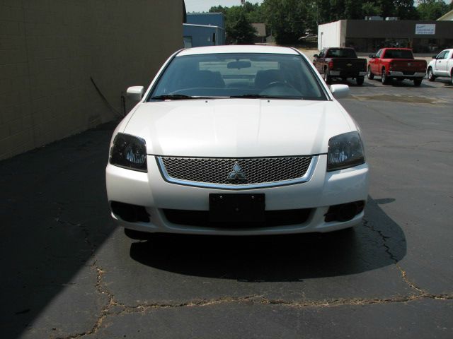 Mitsubishi Galant 2011 photo 3